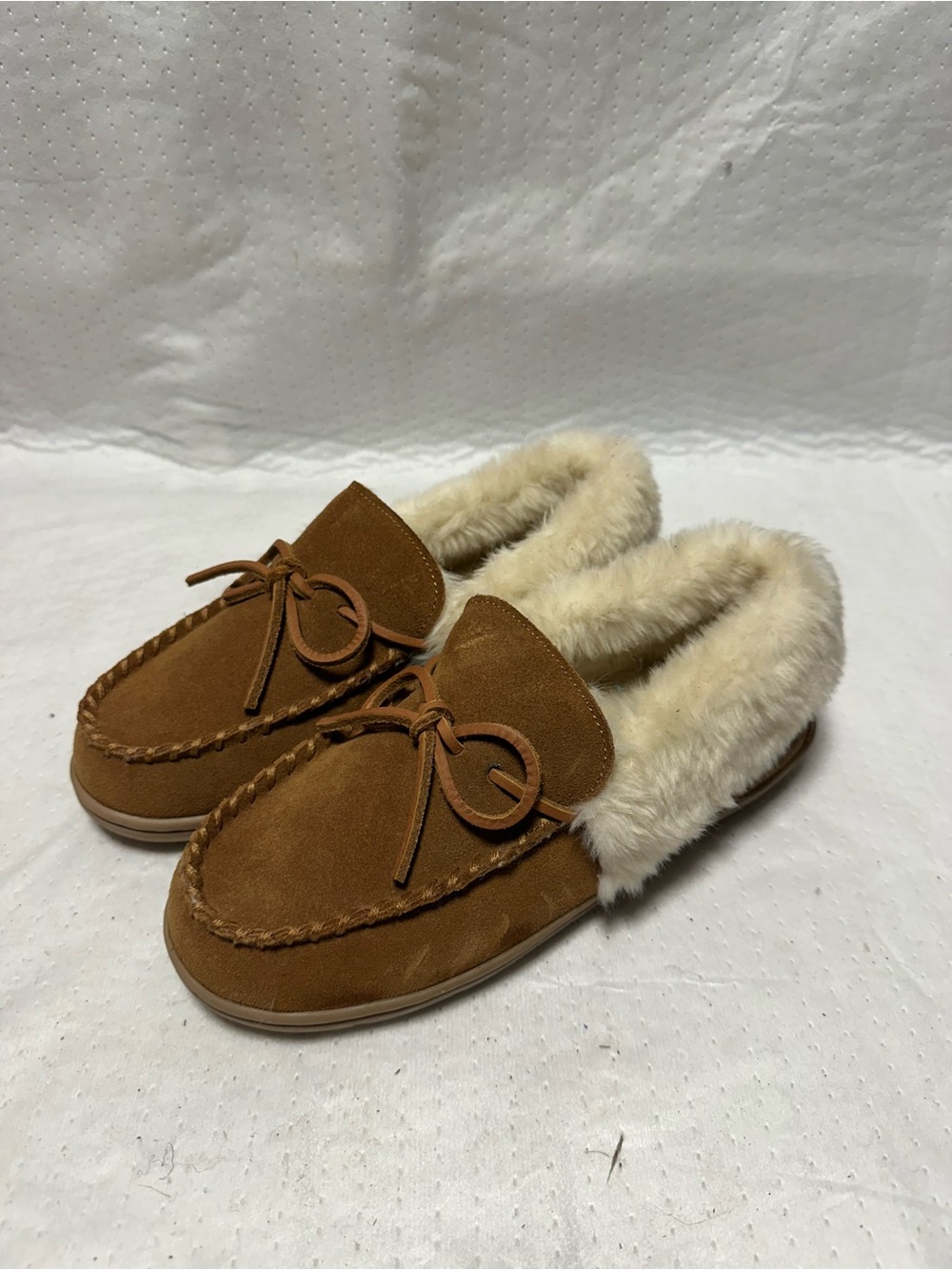 Women’s Suede Moccasin Slippers, Cozy Faux Fur Collar and Lining